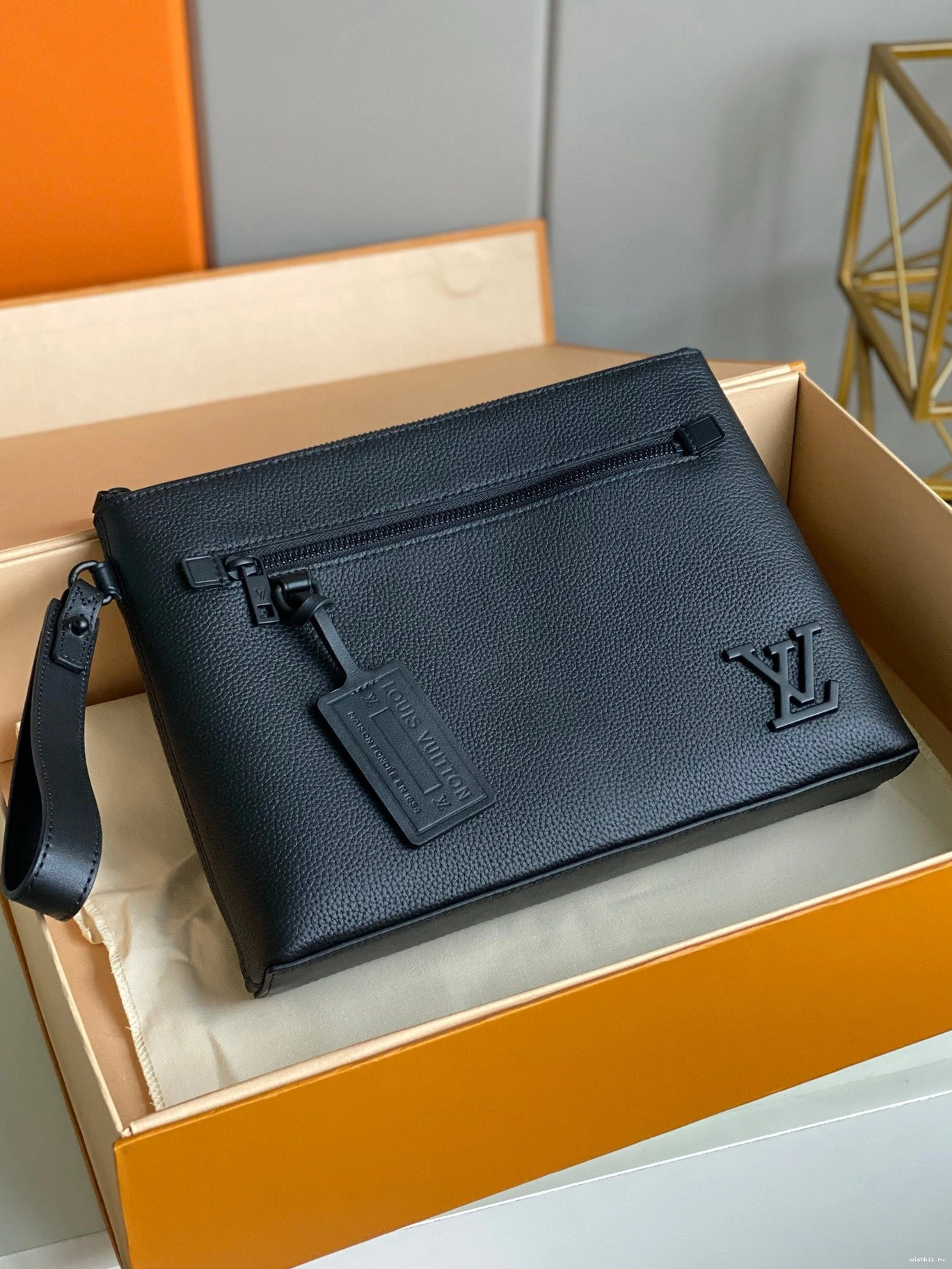 WIS LOUIS VUITTON IPAD POUCH 0901